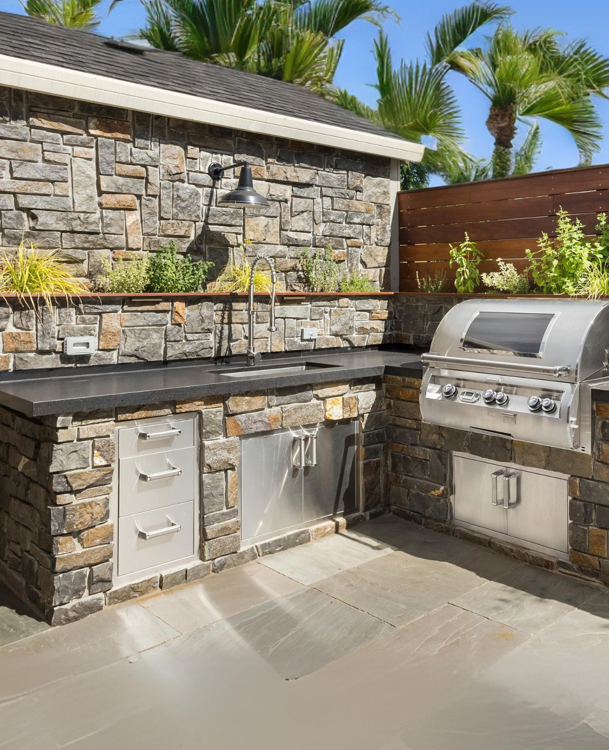 Outdoor Kitchen Design