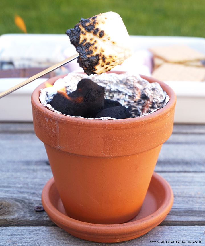 cooking marshmallows in clay pot